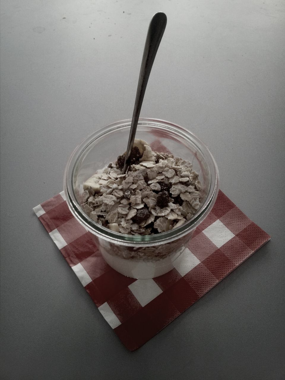 Cereals with raisins for breakfast