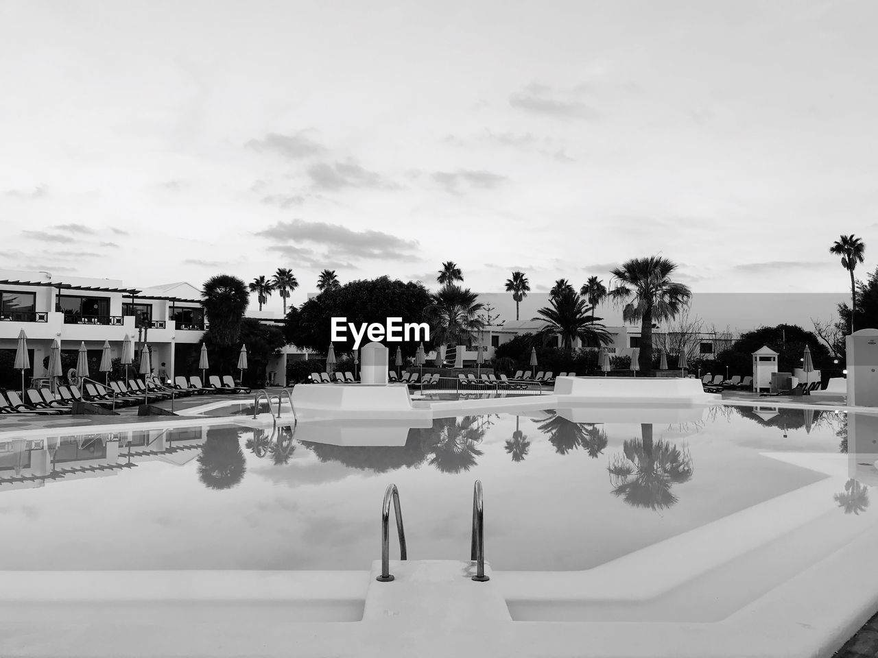 VIEW OF SWIMMING POOL IN RESORT