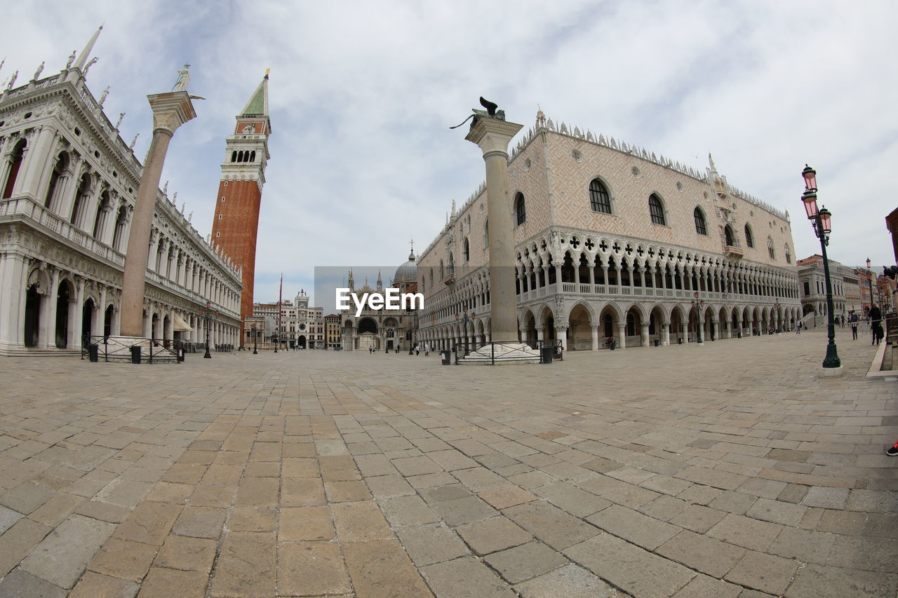 BUILDINGS IN TOWN SQUARE