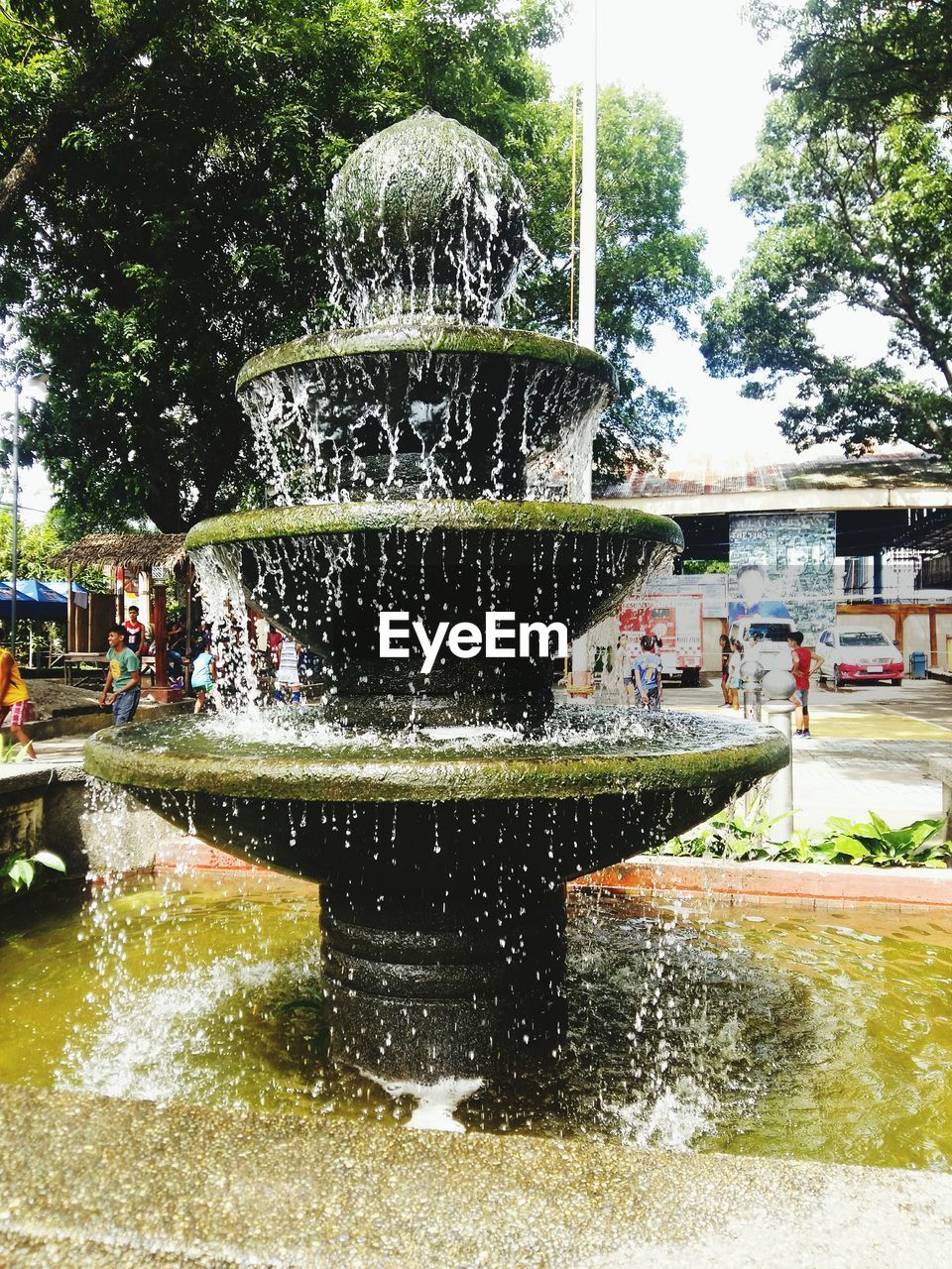 WATER SPLASHING IN FOUNTAIN