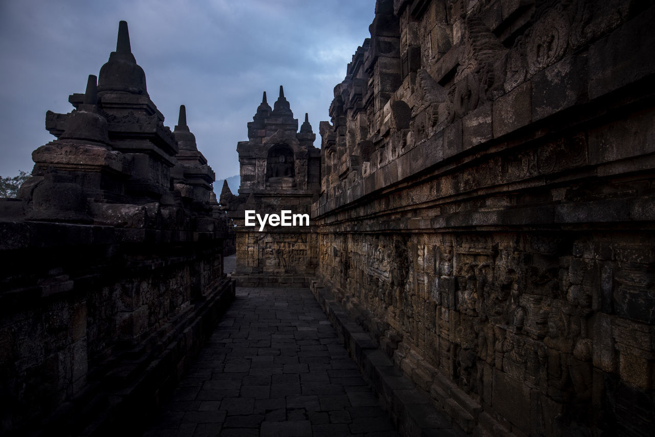 PANORAMIC VIEW OF A TEMPLE BUILDING