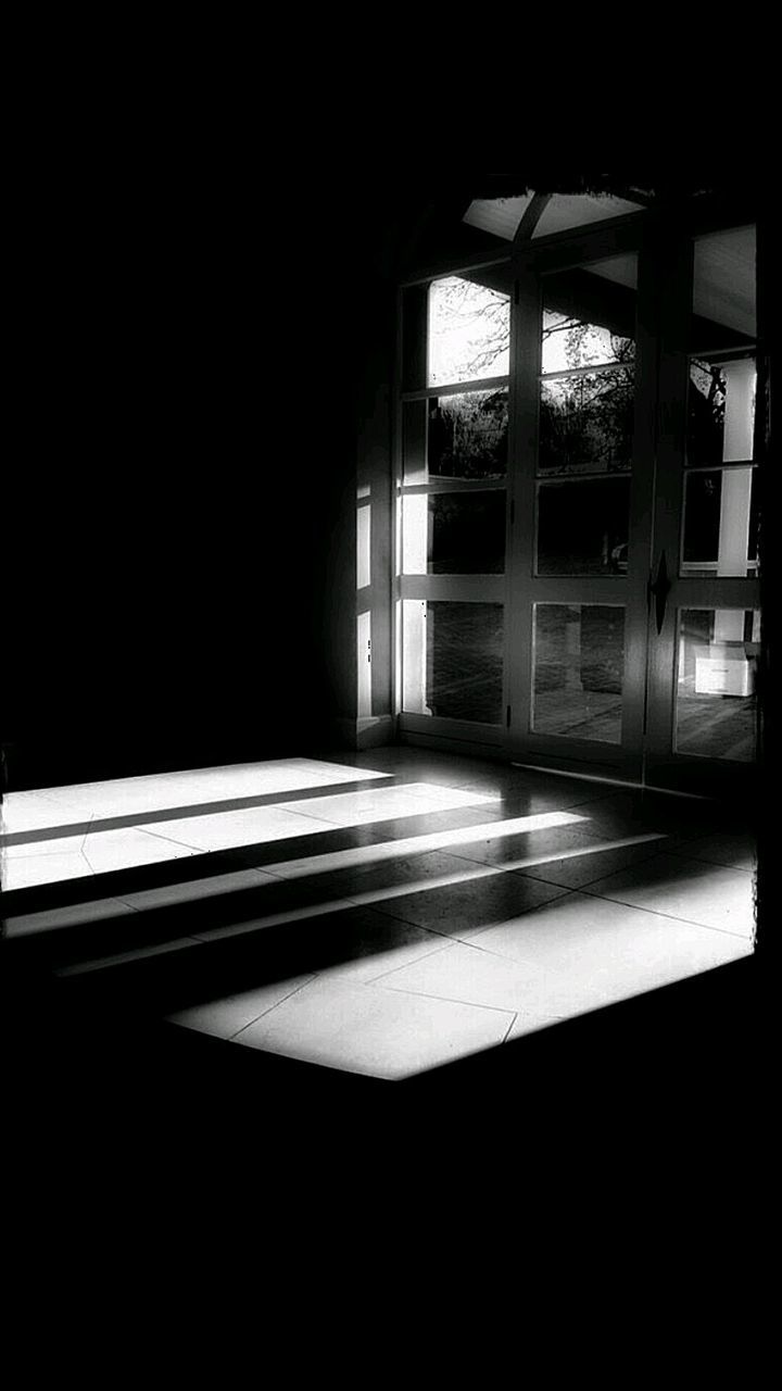 VIEW OF EMPTY WINDOW