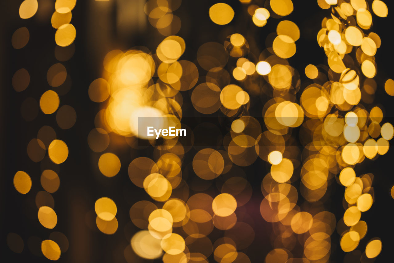 Golden bokeh balls