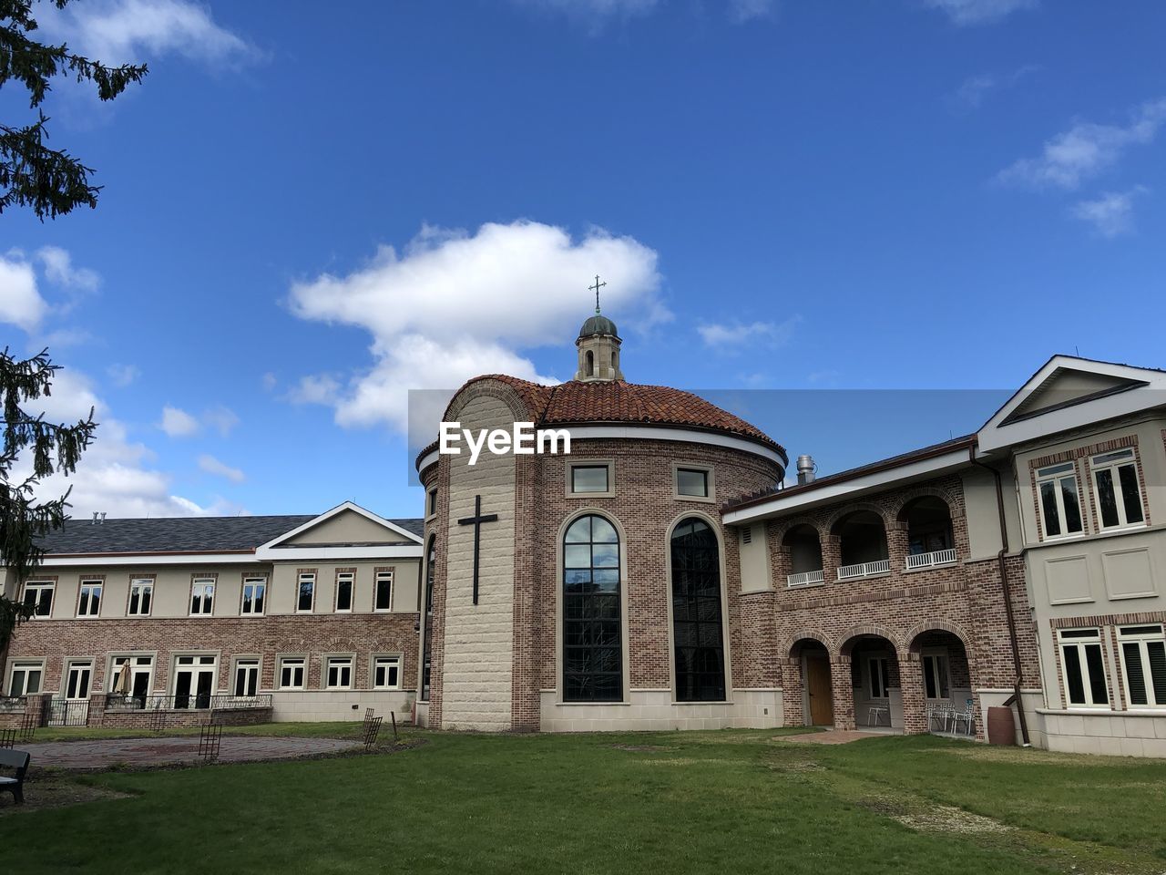 HISTORIC BUILDING AGAINST SKY