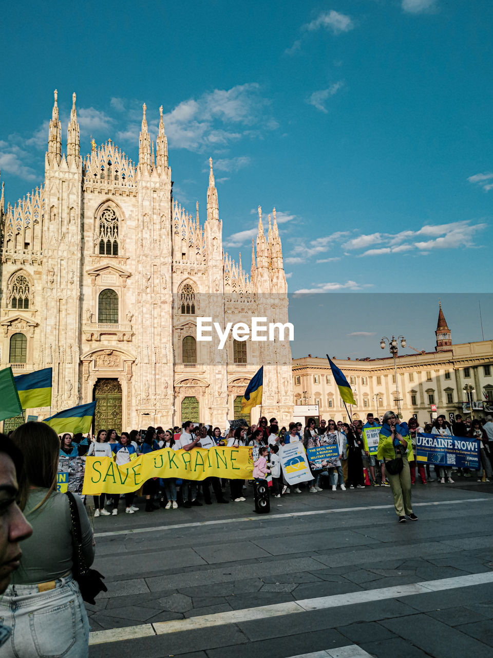 Protest for ukraine in milan