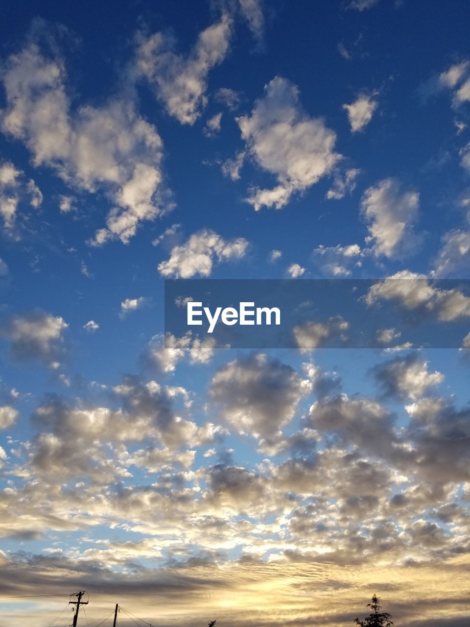 LOW ANGLE VIEW OF CLOUDS IN SKY