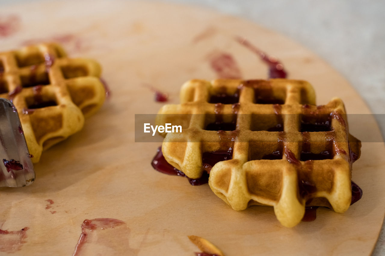 waffle, food, food and drink, belgian waffle, sweet food, breakfast, dish, meal, freshness, dessert, baked, sweet, indoors, no people, table, still life, snack, close-up, temptation, high angle view, domestic room