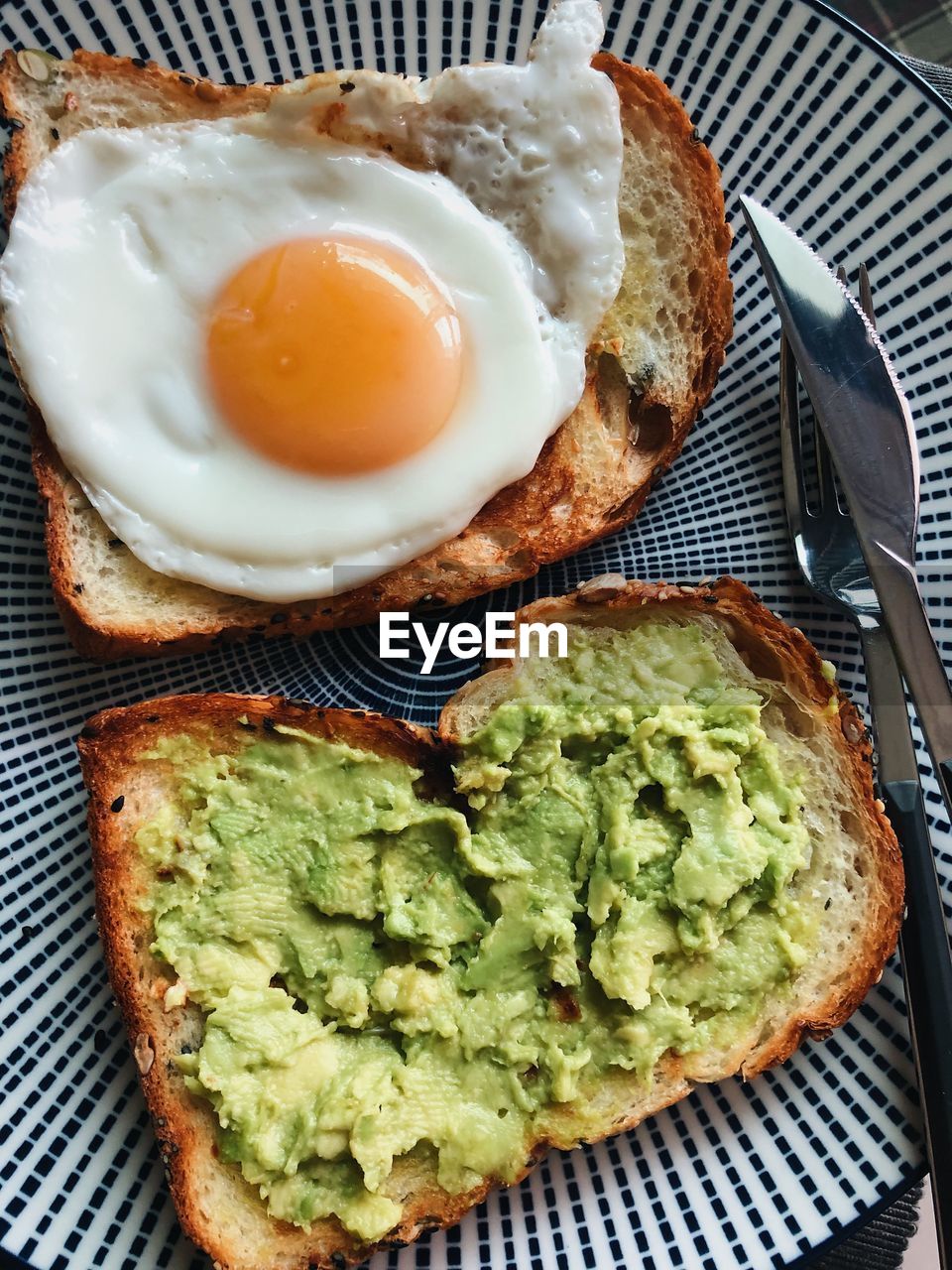 HIGH ANGLE VIEW OF BREAKFAST