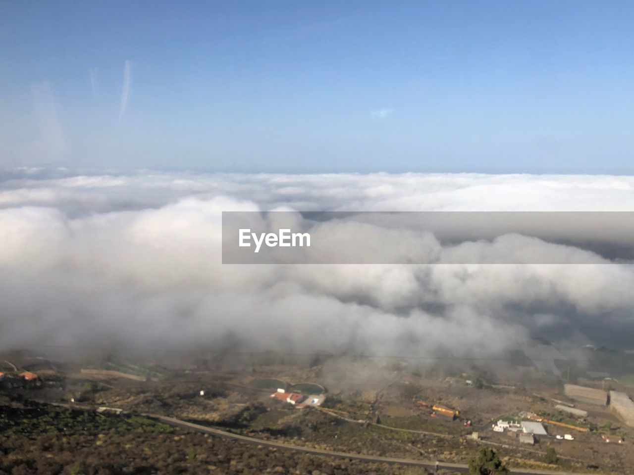 AERIAL VIEW OF BUILDINGS AGAINST SKY