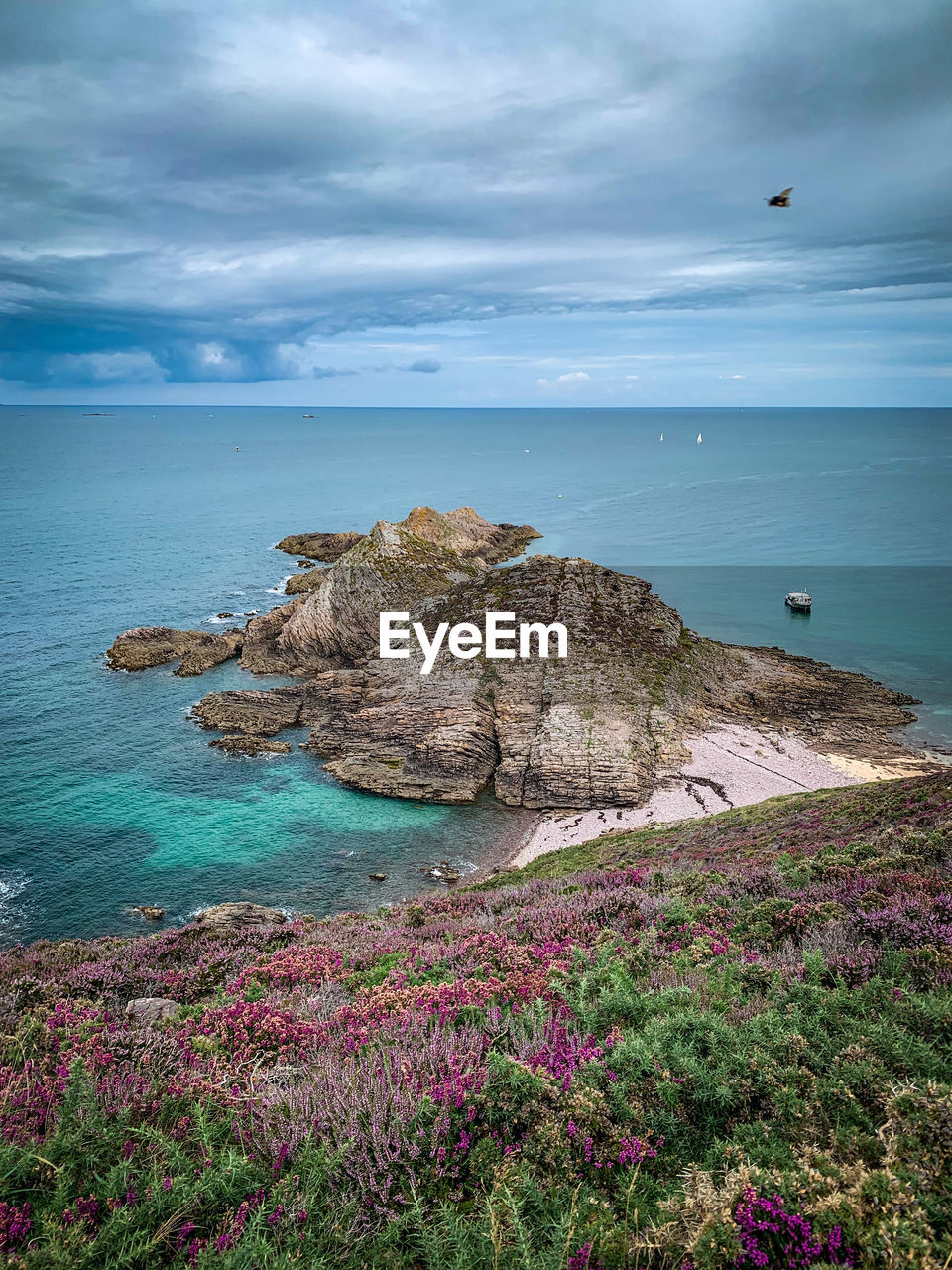 Scenic view of sea against sky around erquy / frehel cape 