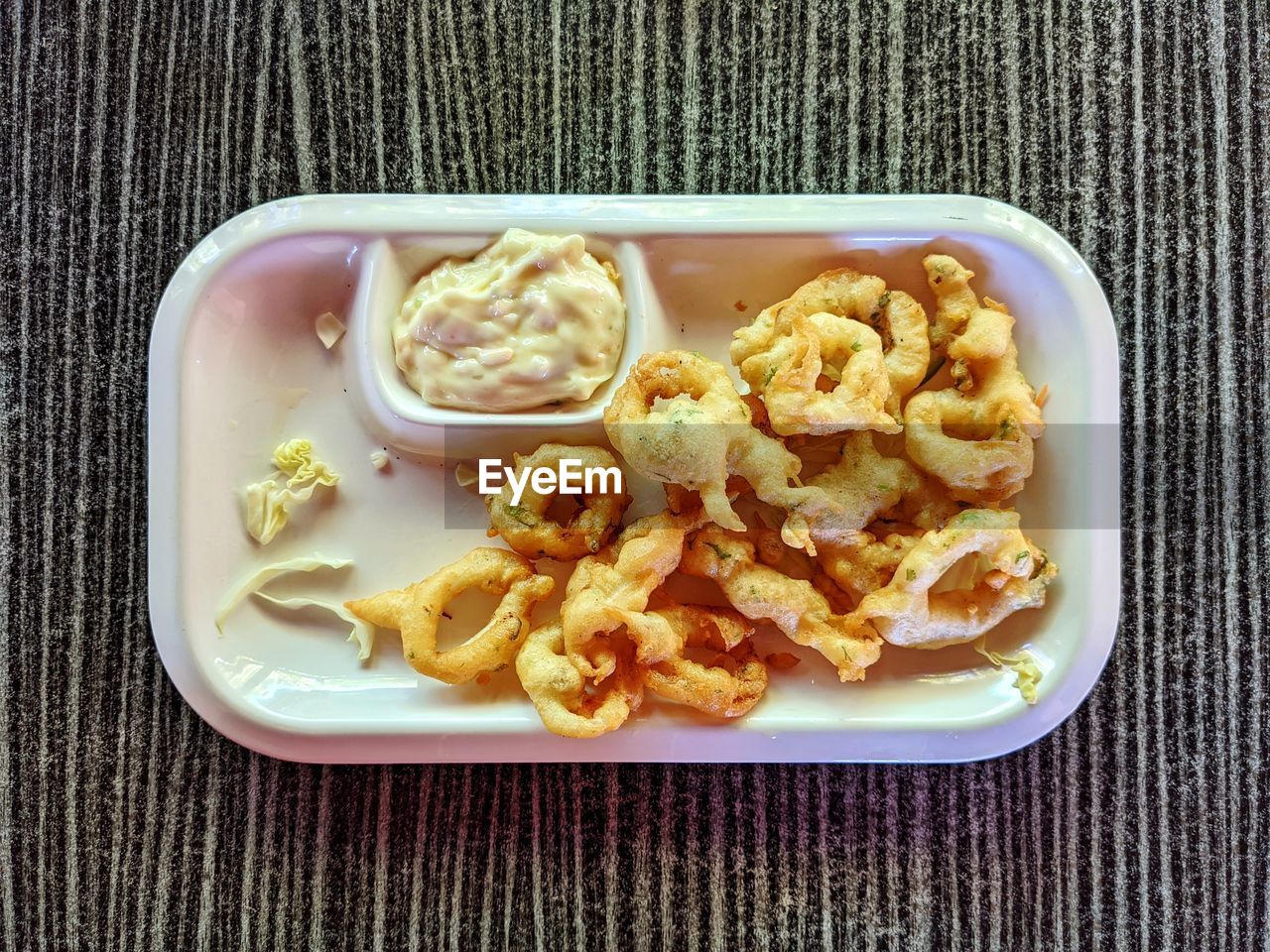 HIGH ANGLE VIEW OF FOOD SERVED ON TABLE