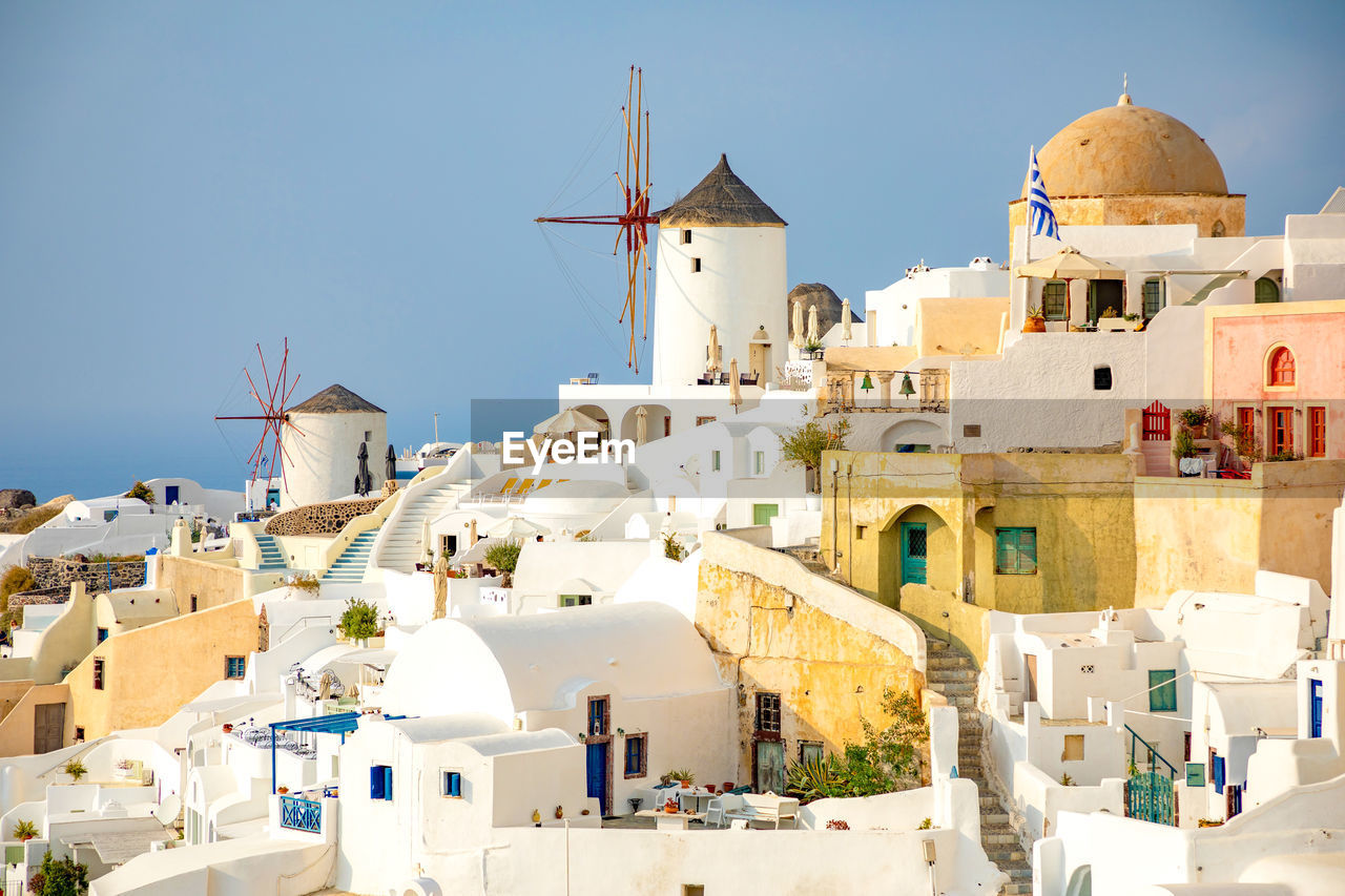 PANORAMIC VIEW OF BUILDINGS IN CITY