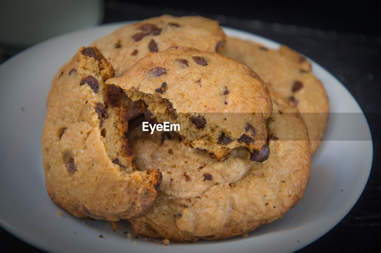 Close-up of chocolate cookies in a plate