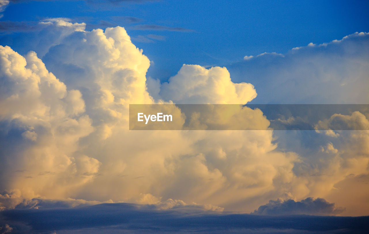 LOW ANGLE VIEW OF DRAMATIC SKY