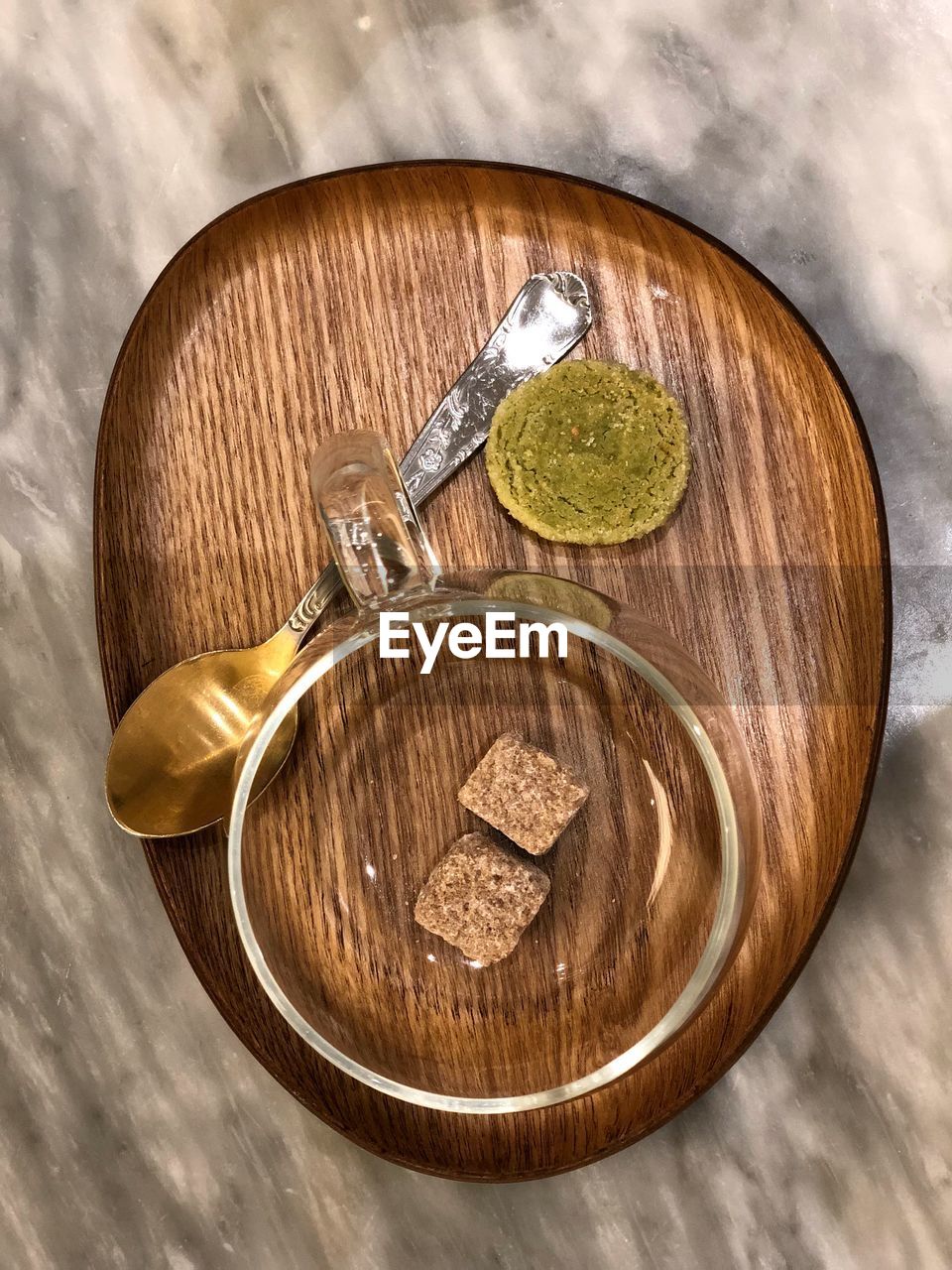 HIGH ANGLE VIEW OF BREAD ON TABLE