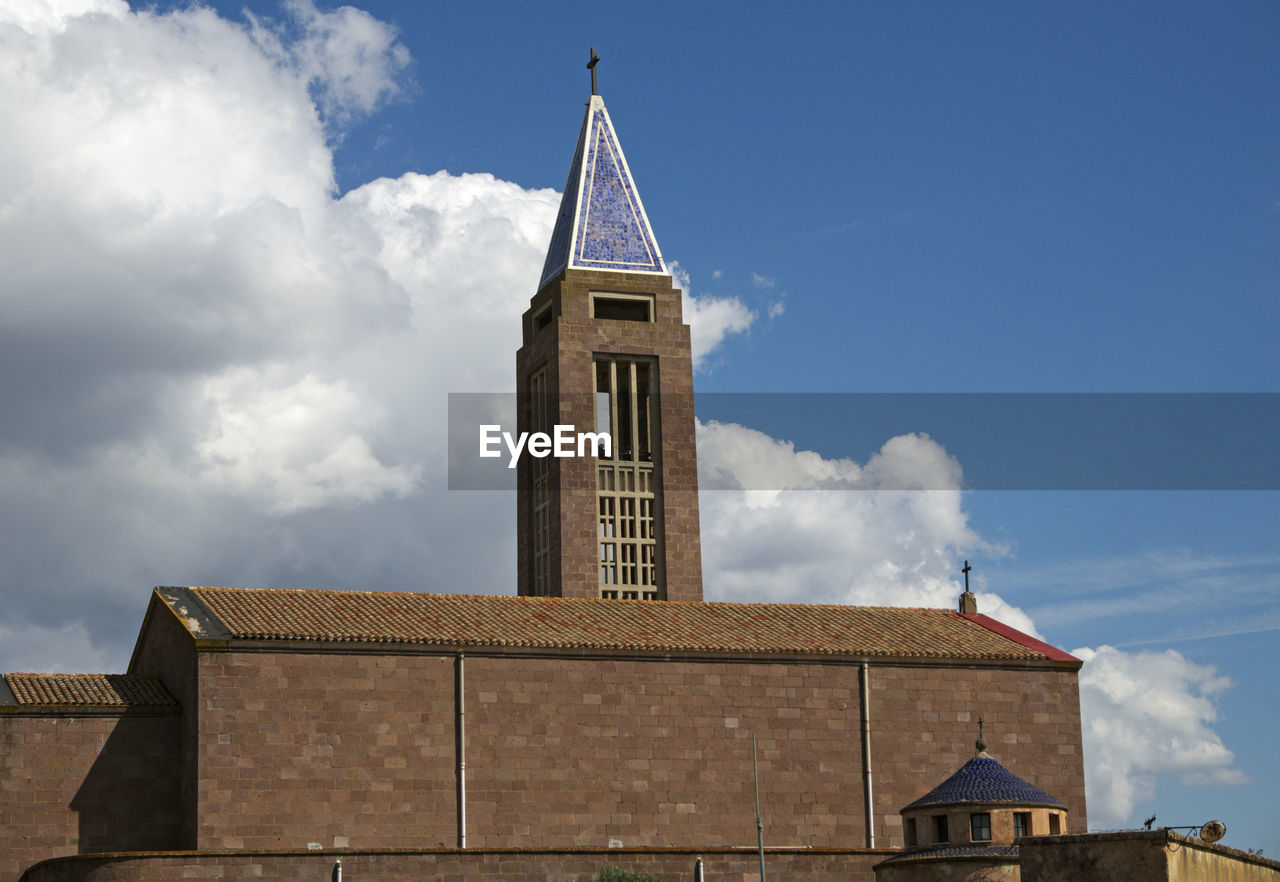 LOW ANGLE VIEW OF BELL TOWER AGAINST SKY