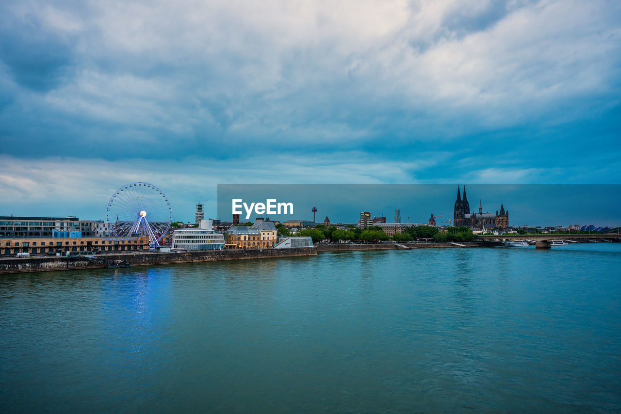 Panoramic view of cologne cathedral from deutz bridge, germany.