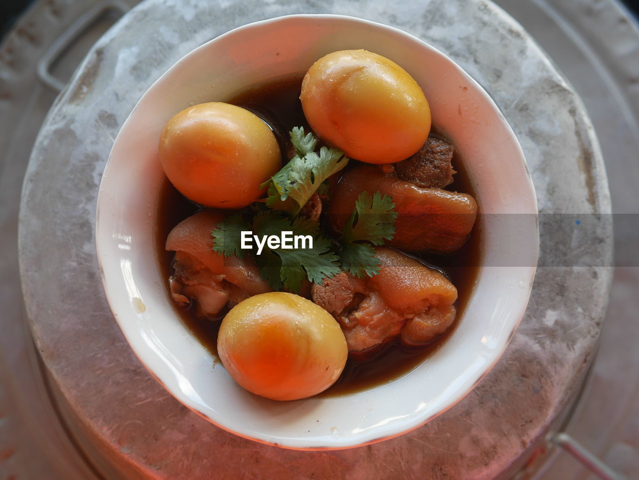 food and drink, food, healthy eating, dish, wellbeing, freshness, meal, produce, vegetable, bowl, no people, plant, high angle view, indoors, fruit, plate, directly above, tomato, root vegetable, carrot, breakfast, close-up