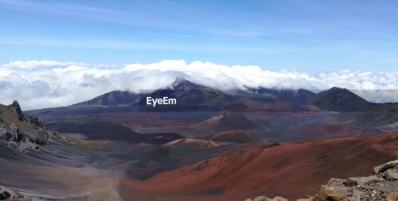 SCENIC VIEW OF VOLCANIC MOUNTAINS AGAINST SKY
