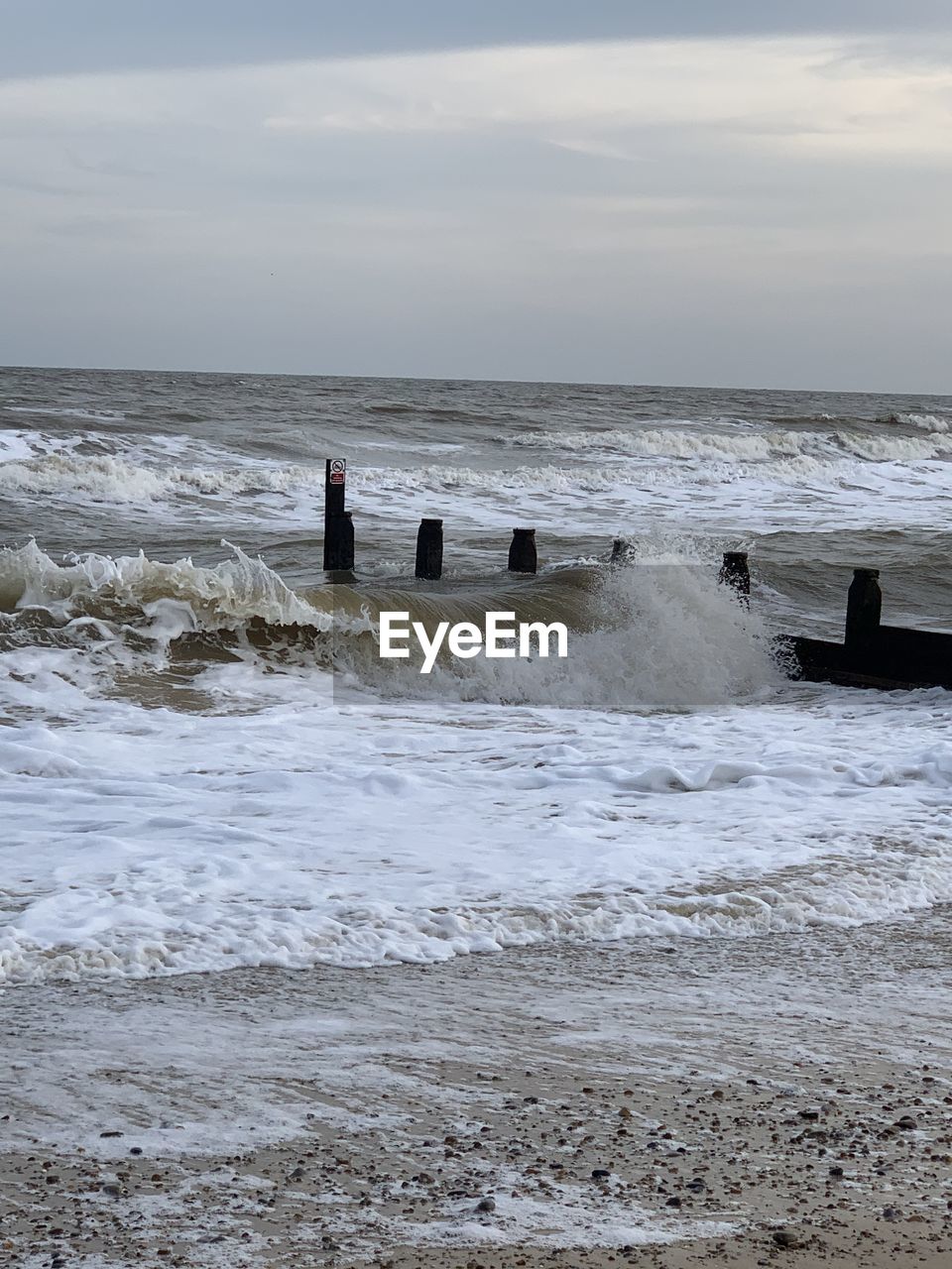 SCENIC VIEW OF BEACH