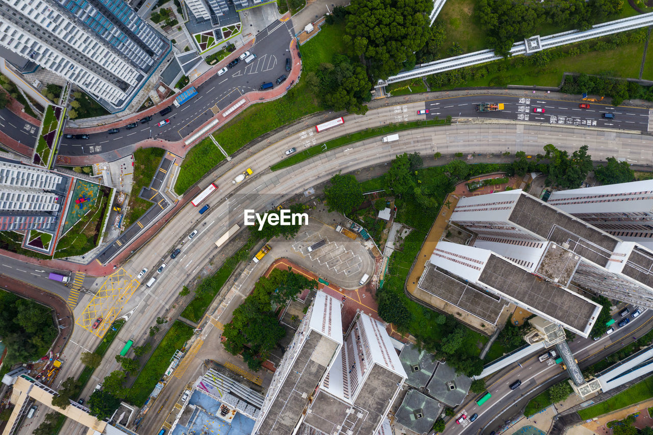 Directly above shot of street amidst buildings in city