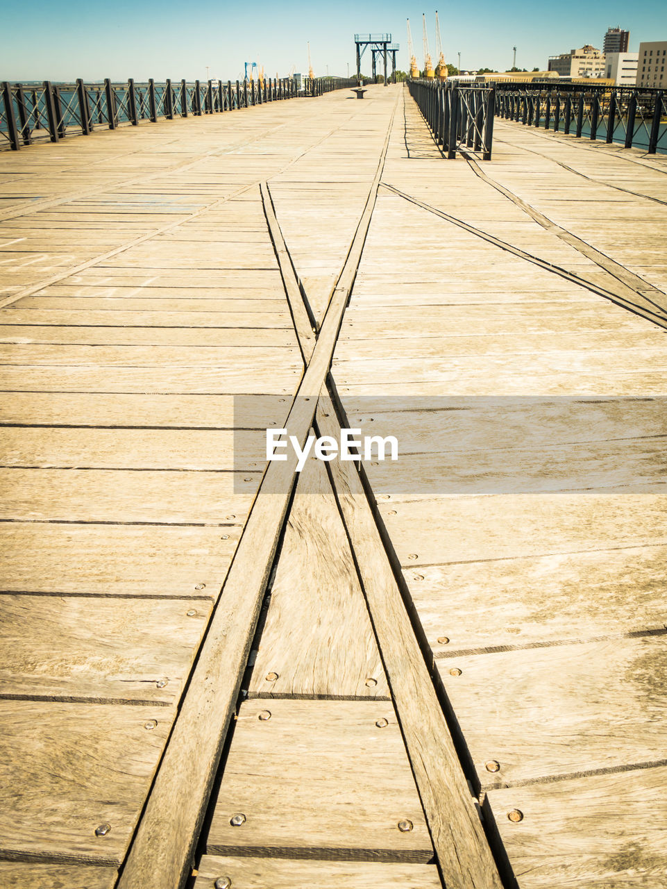 SURFACE LEVEL OF BOARDWALK ON FOOTPATH