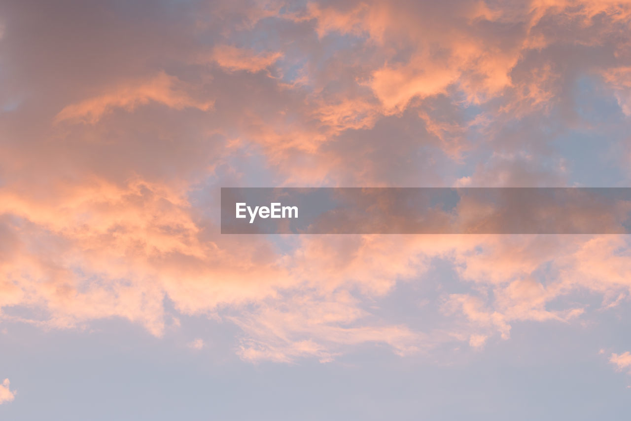 Beautiful sunsets need cloudy skies 