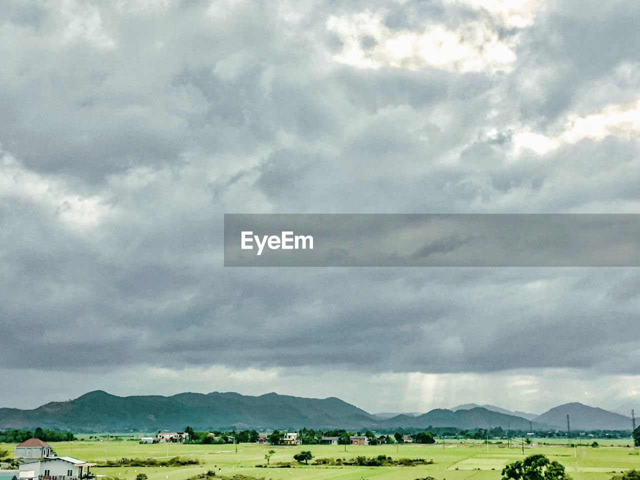 SCENIC VIEW OF LAND AGAINST SKY