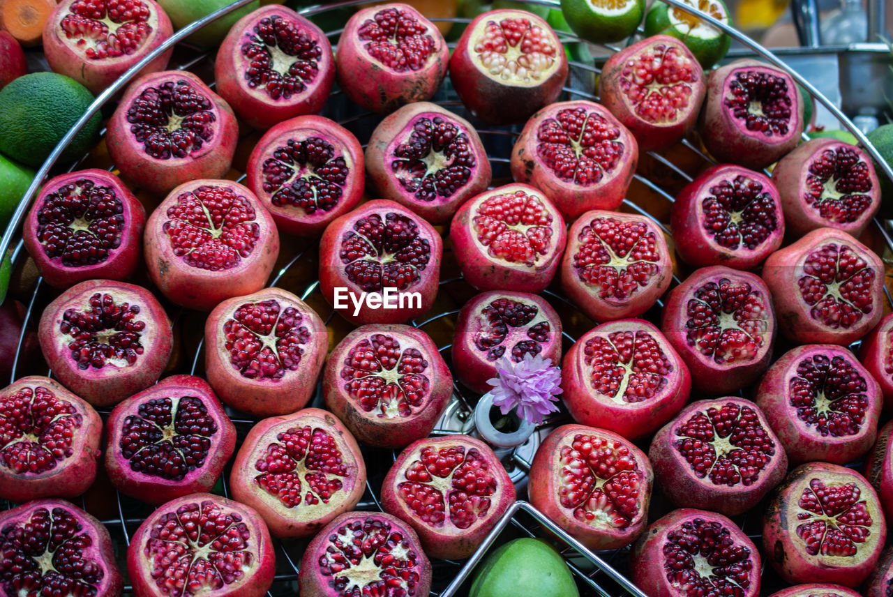 HIGH ANGLE VIEW OF STRAWBERRIES IN MARKET