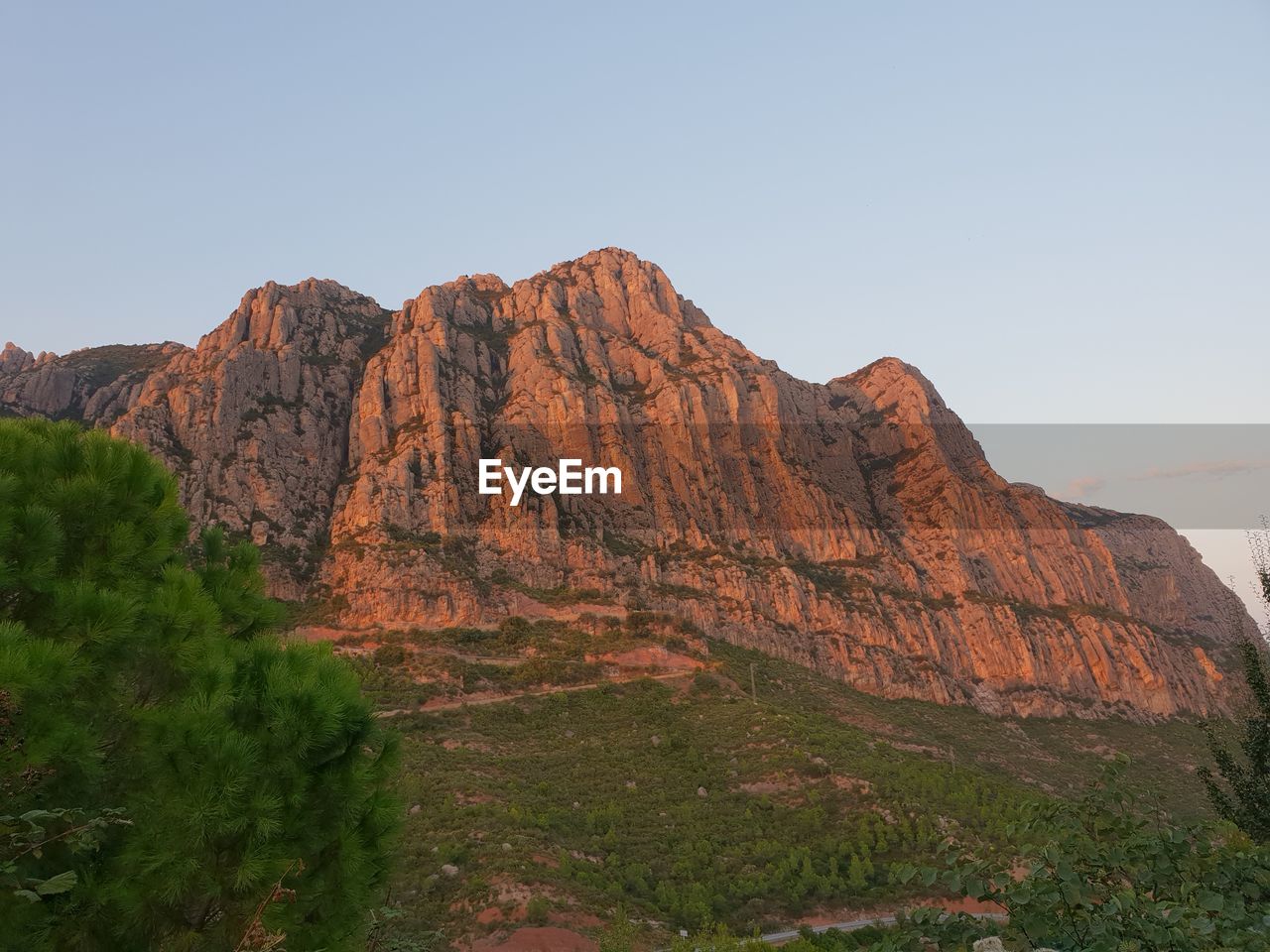 ROCKY MOUNTAINS AGAINST CLEAR SKY