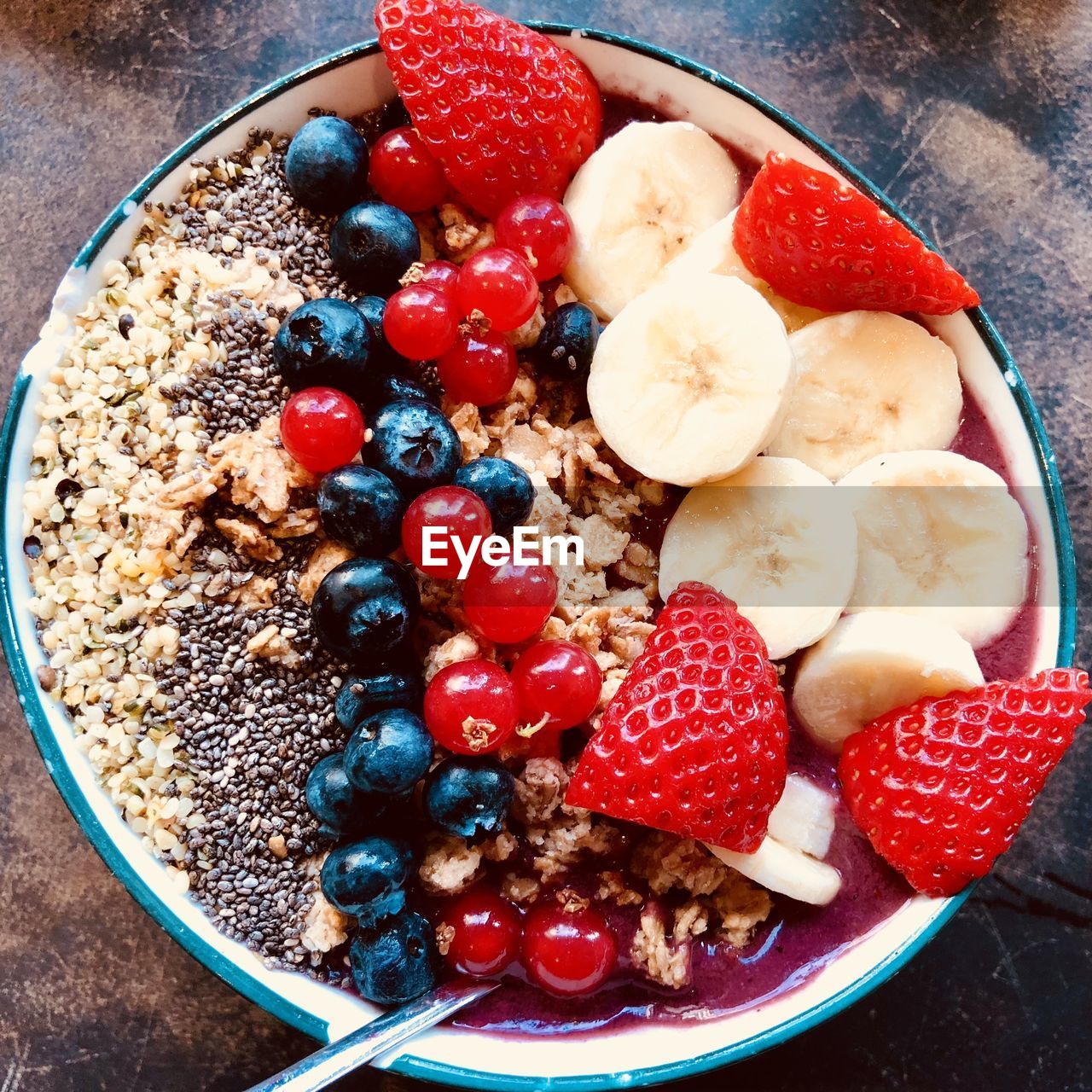 Açai smoothie bowl