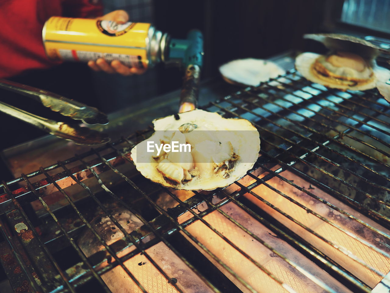 CLOSE-UP OF FOOD ON TRAY