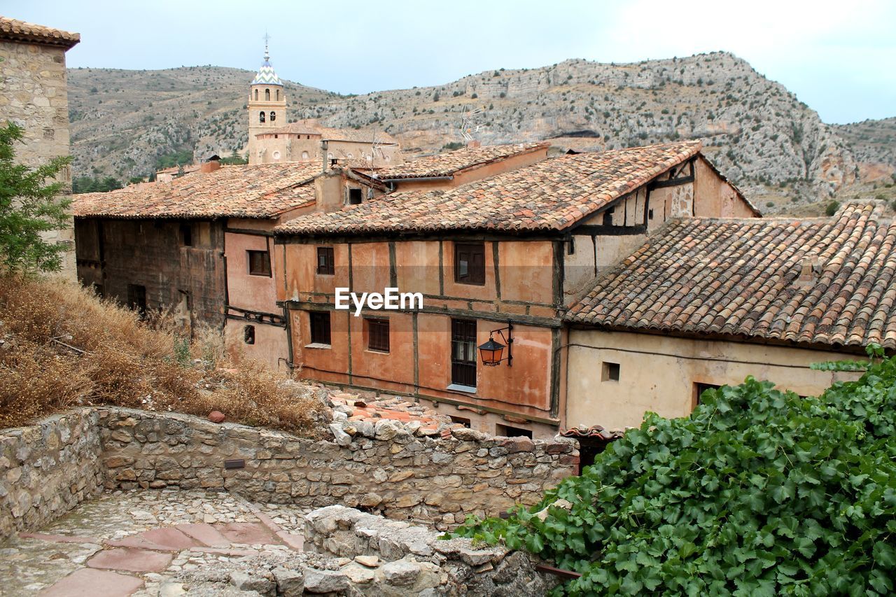 Pintoresques houses in the village of albarracín, in the region of aragón, spain. 