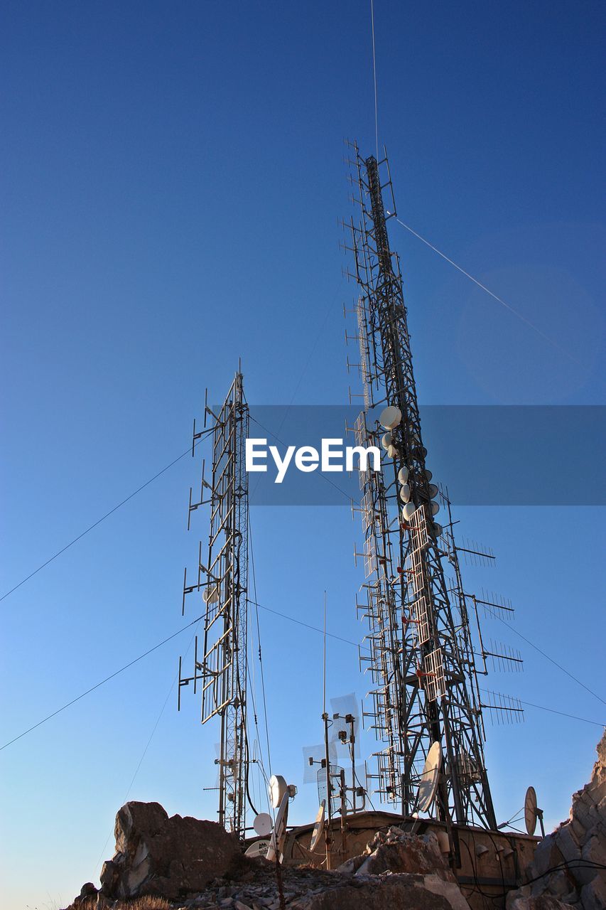 Communication, telecommunication and television antennas