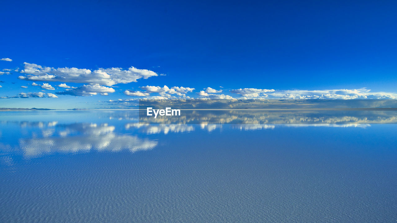 A superb view of uyuni salt lake