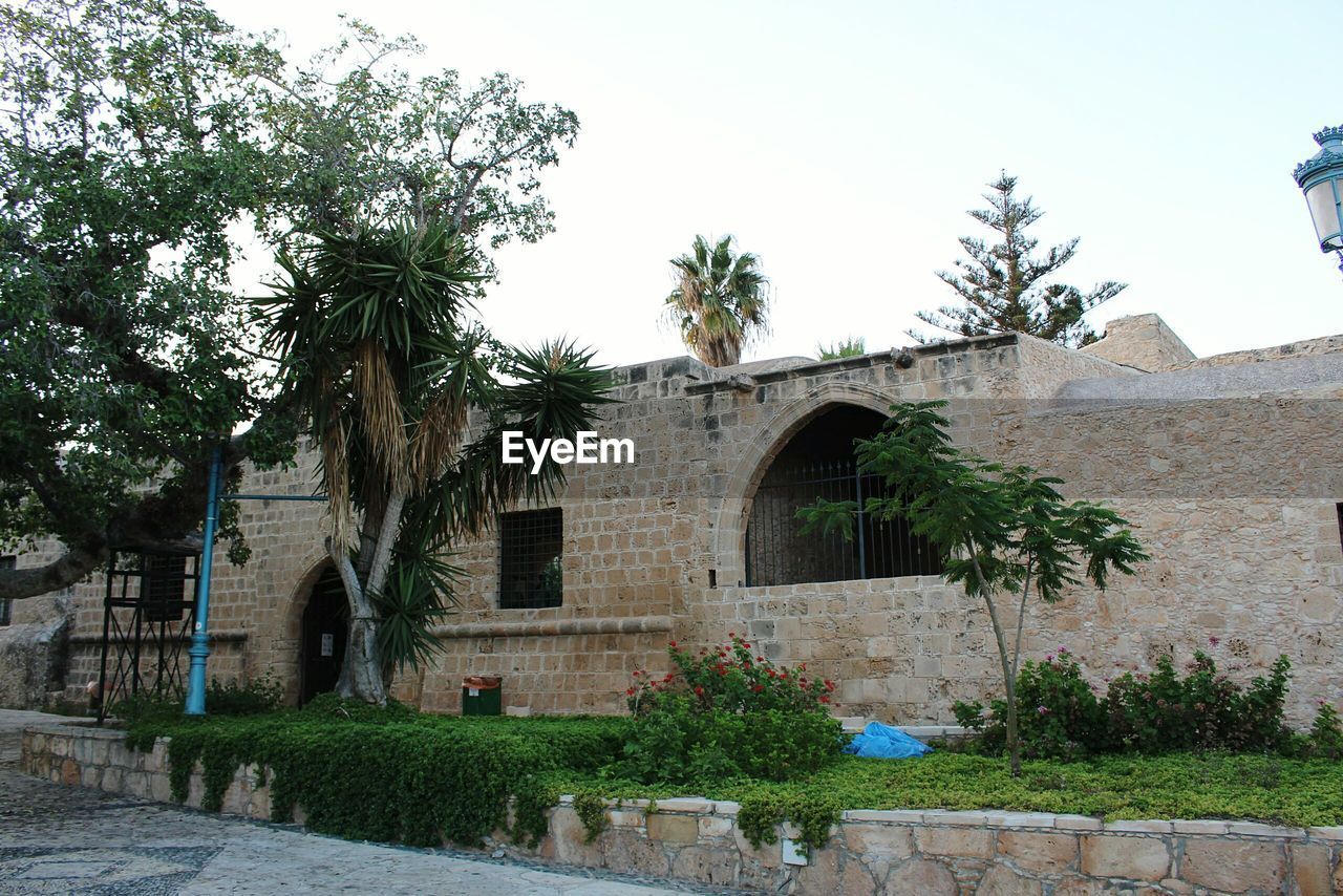 LOW ANGLE VIEW OF OLD RUIN BUILDING