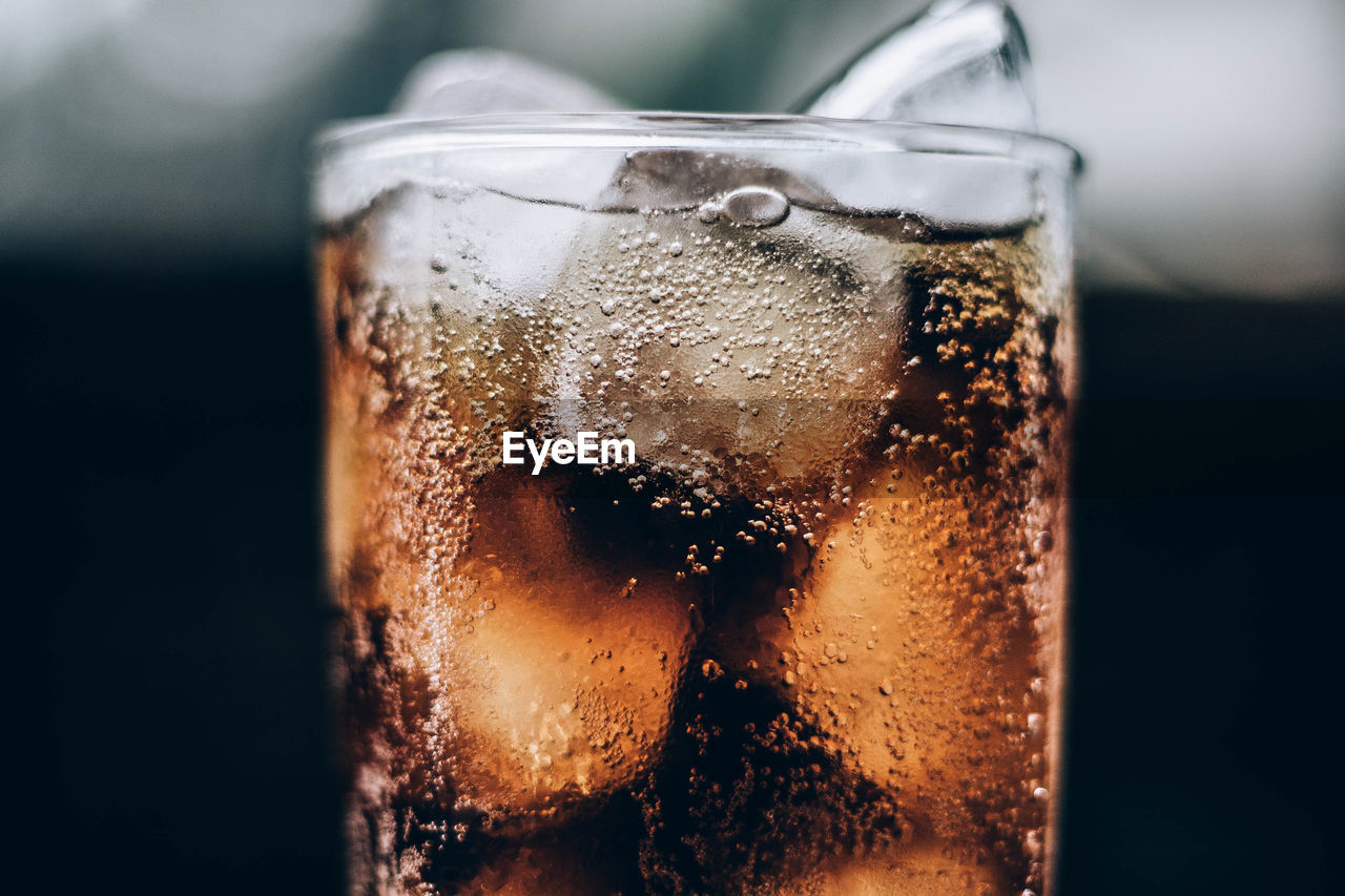 CLOSE-UP OF WET GLASS WITH WATER