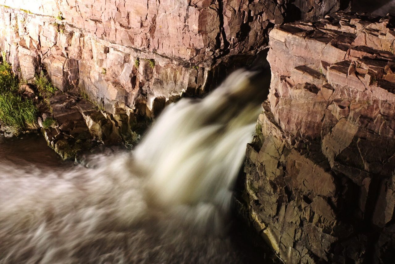 ROCKS IN RIVER