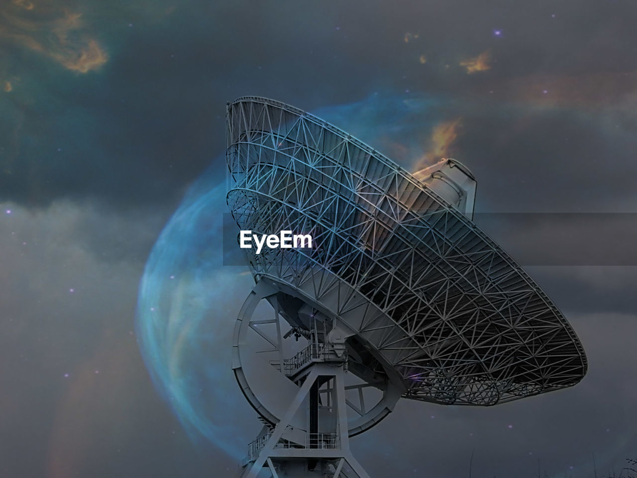 radio telescope, space, astronomy, satellite, technology, satellite dish, antenna, telecommunications engineering, communication, science, star, global communications, wireless technology, sky, planet, vehicle, internet, nature, computer network, alien, telecommunications equipment, galaxy, night, screenshot, futuristic, cloud, outer space, research, space exploration, no people, radio wave, architecture