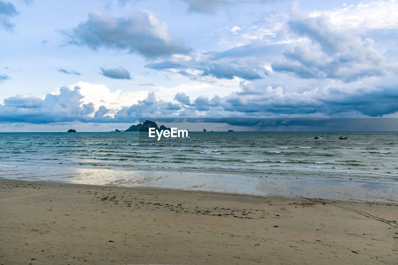 SCENIC VIEW OF BEACH