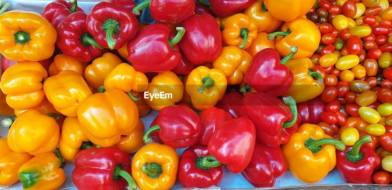 FULL FRAME SHOT OF YELLOW BELL PEPPERS