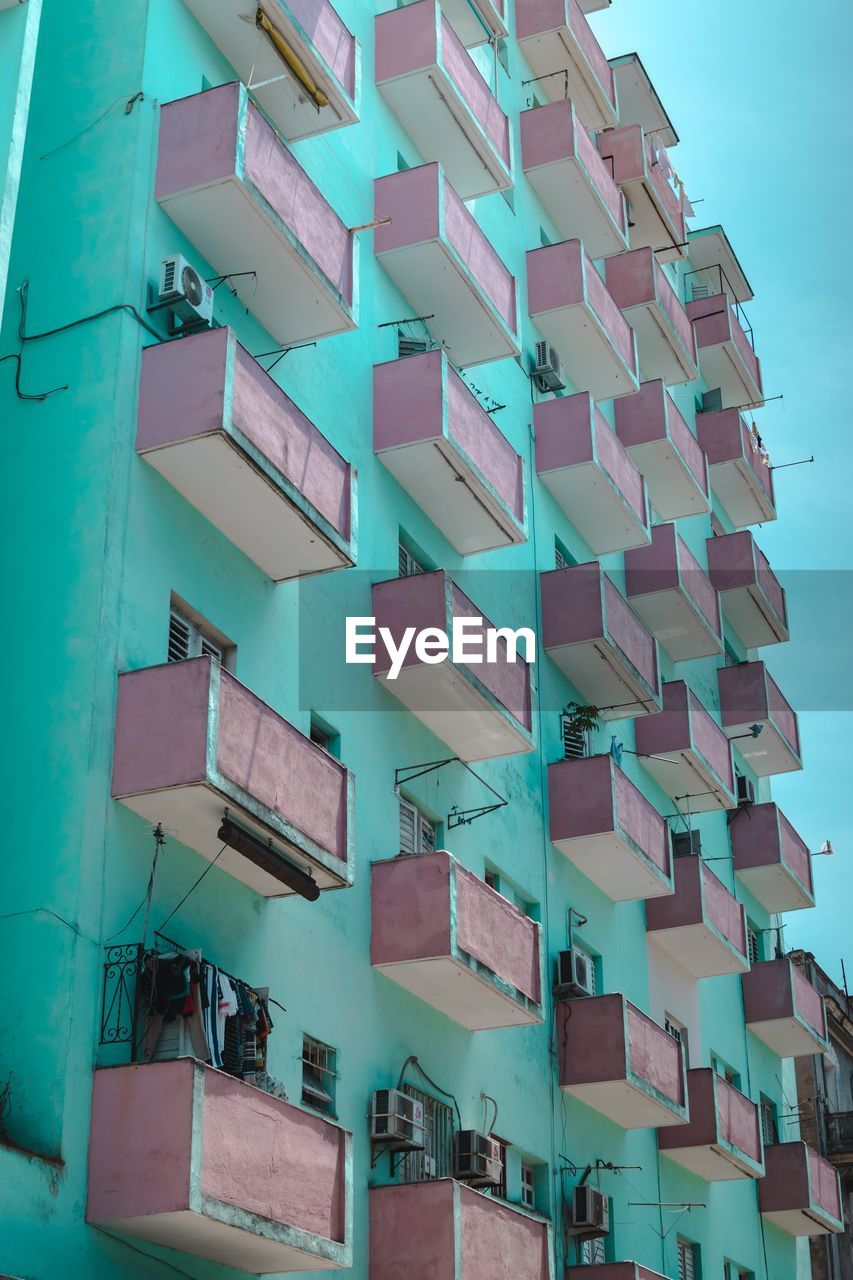 Full frame shot of building in cuba 