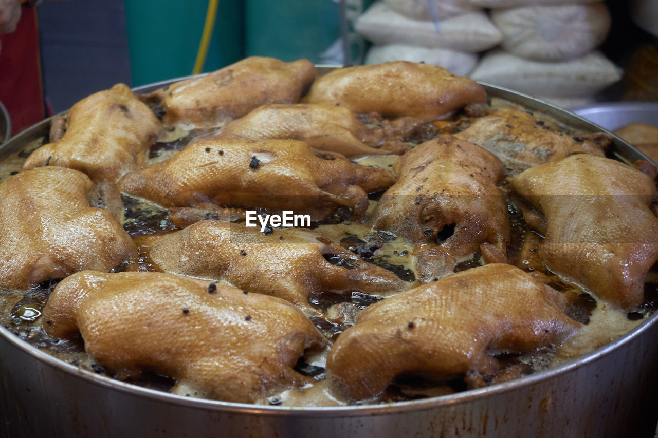 HIGH ANGLE VIEW OF BREAD IN CONTAINER