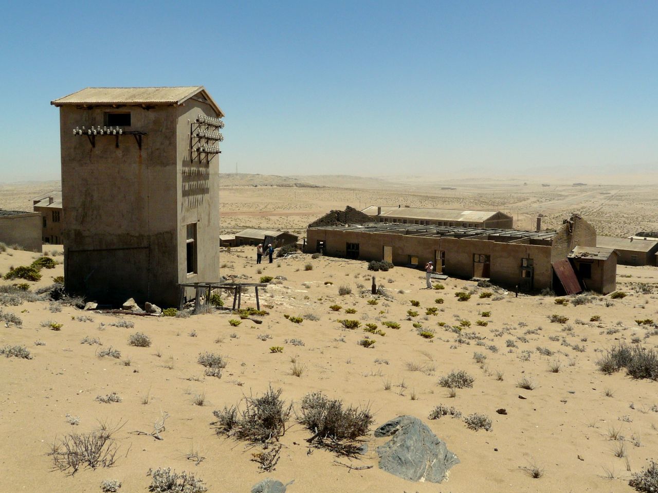 Abandoned built structures in the desert