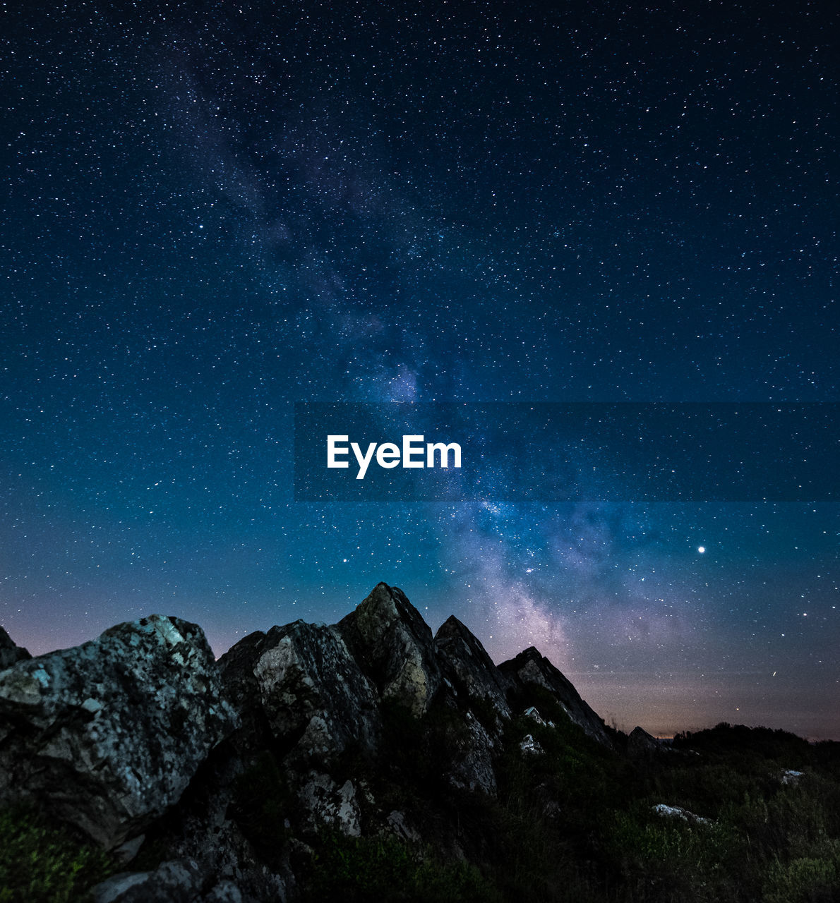 LOW ANGLE VIEW OF MOUNTAIN AGAINST SKY