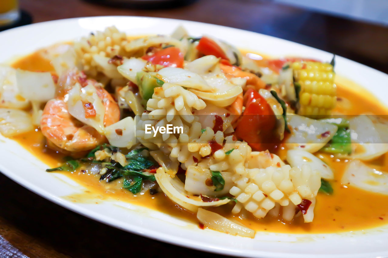 CLOSE-UP OF MEAL SERVED ON PLATE