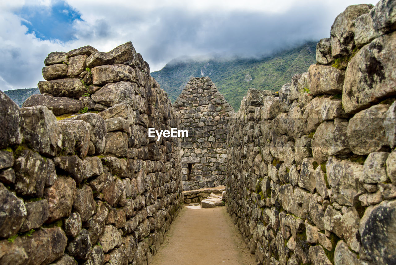 PANORAMIC VIEW OF STONE WALL