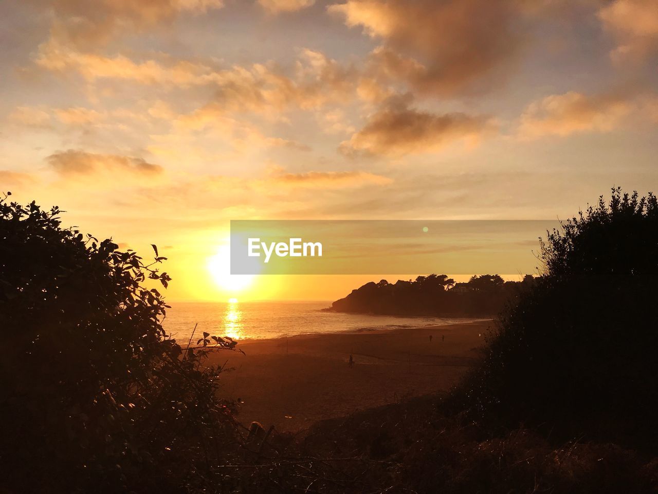 SCENIC VIEW OF SEA DURING SUNSET