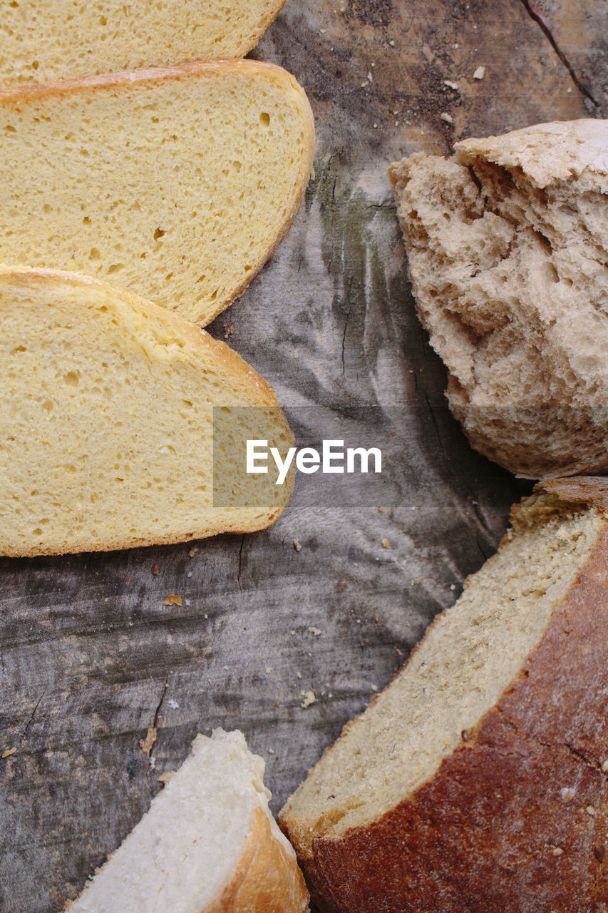 CLOSE-UP OF BREAD ON ROCK IN KITCHEN