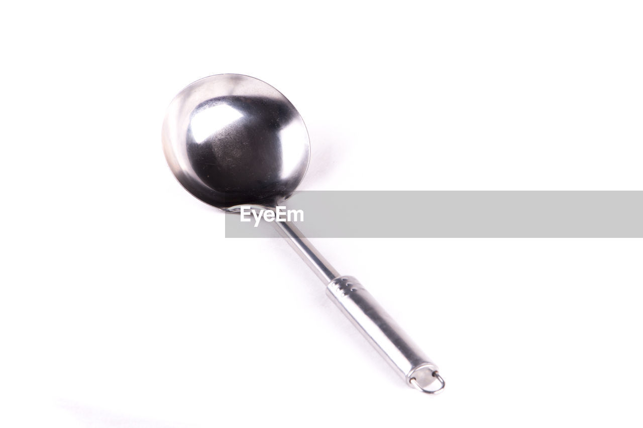 HIGH ANGLE VIEW OF WINEGLASS ON WHITE BACKGROUND